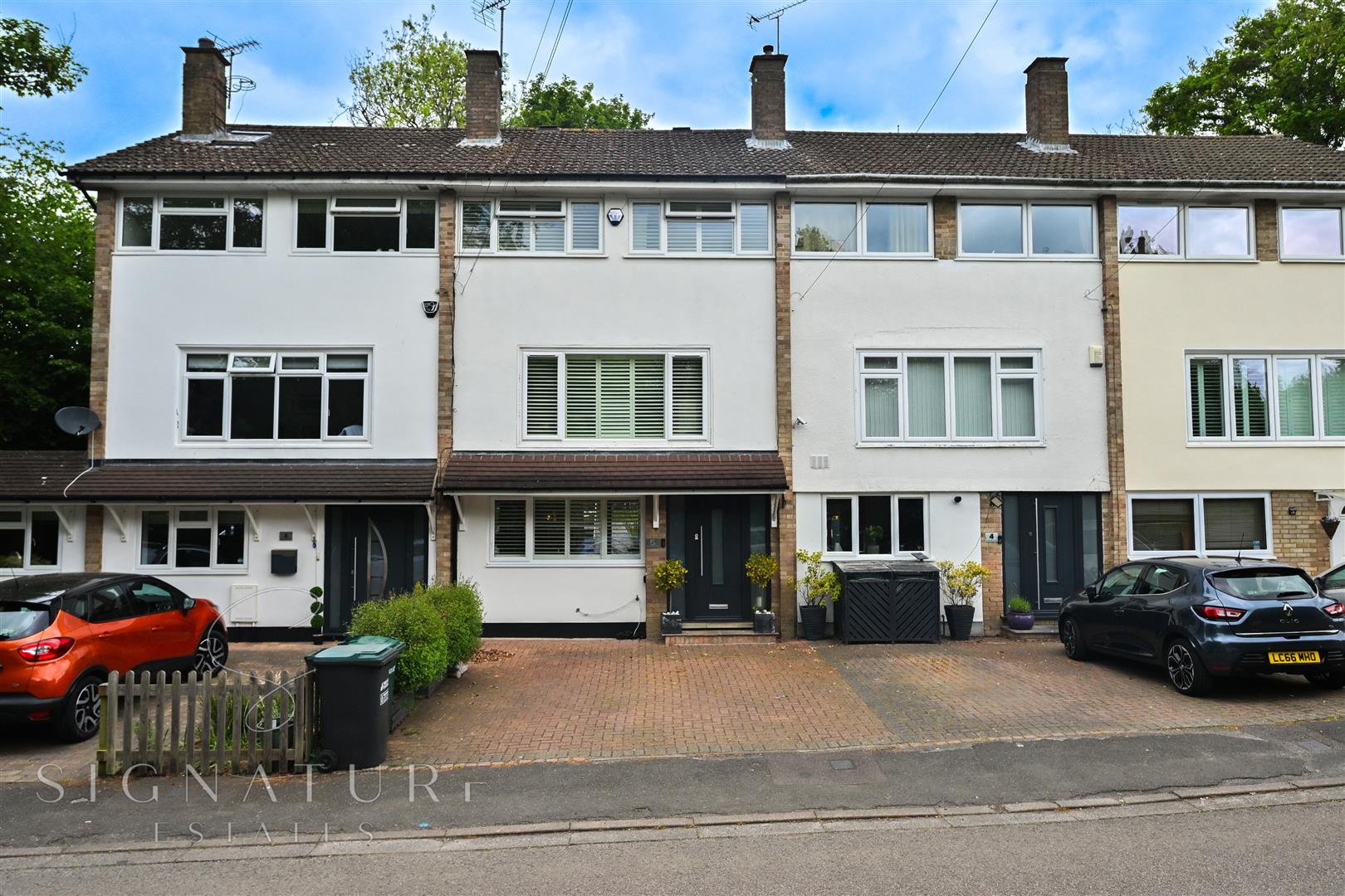 St. Lawrence Close, Abbots Langley, WD5