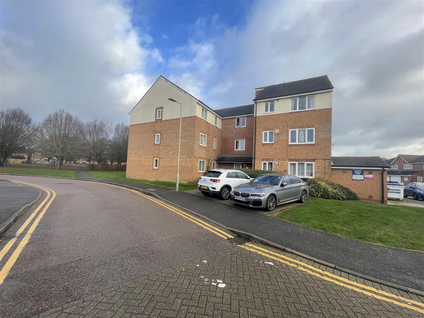 Crusader Way, Watford, WD18