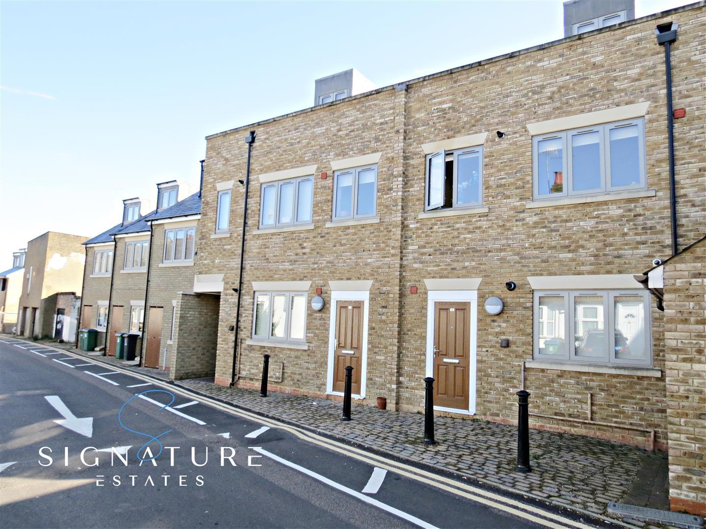 Loates Lane, Hertfordshire, WD17