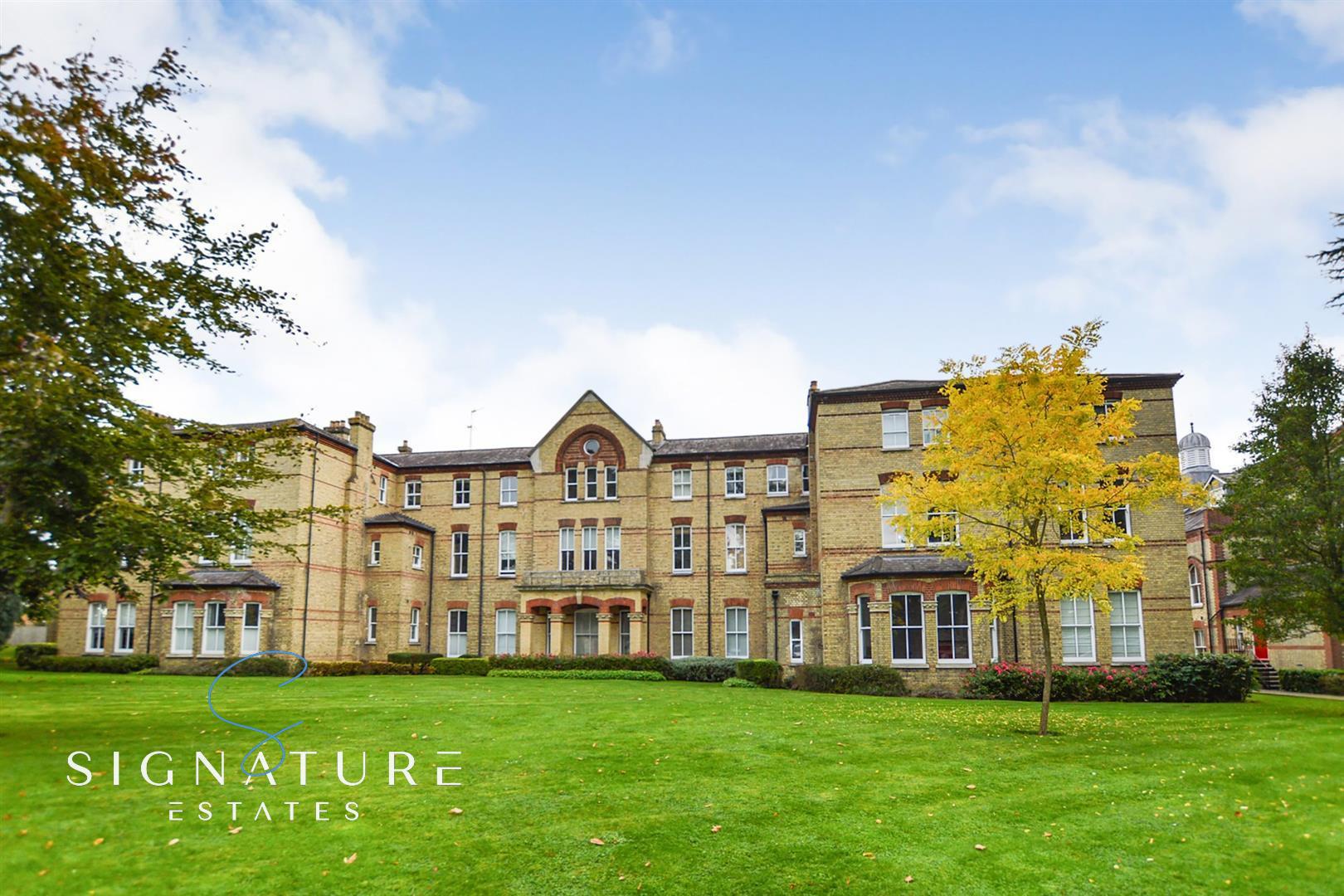 Leavesden Court, Abbots Langley, WD5