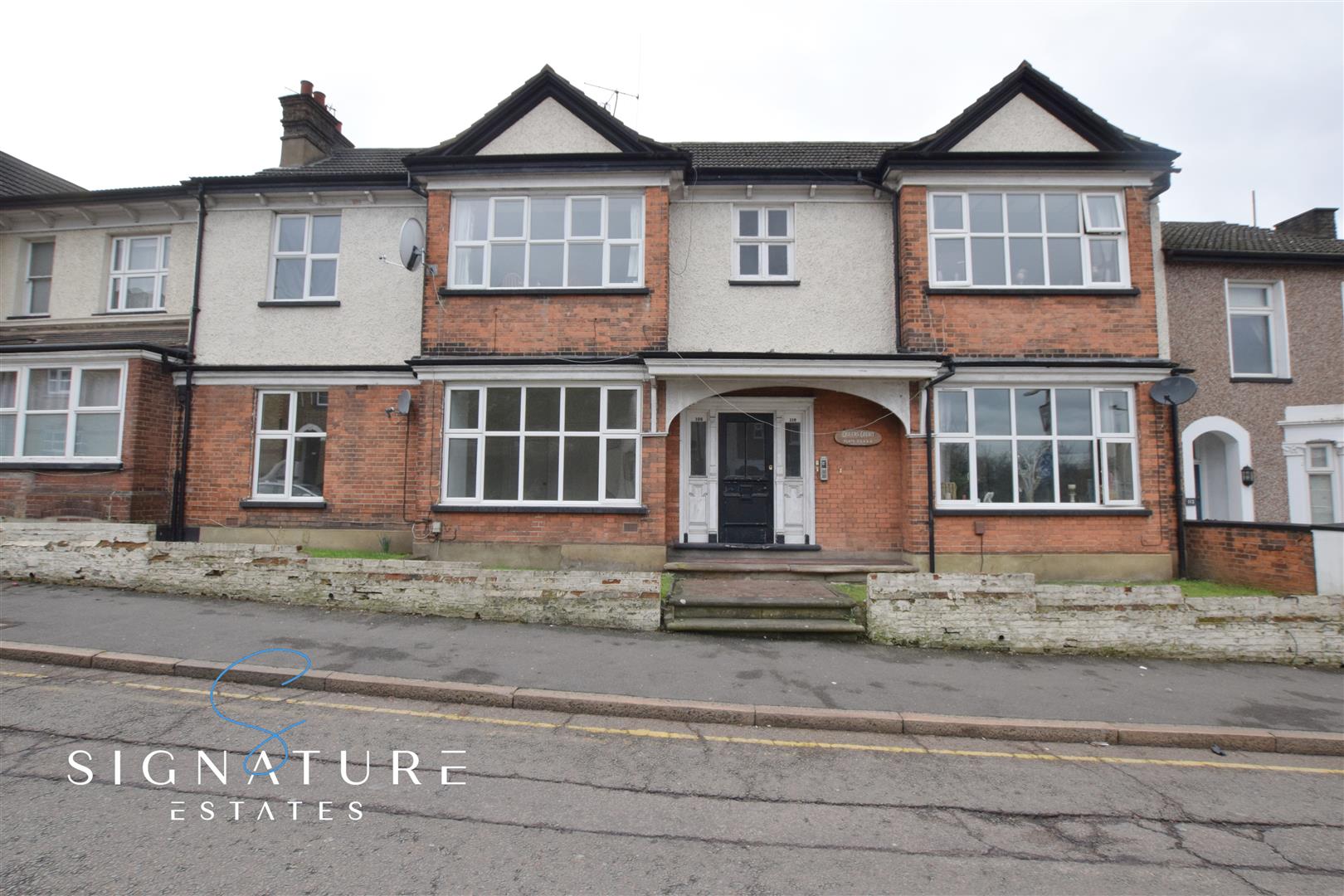 Queens Court, Watford, WD17