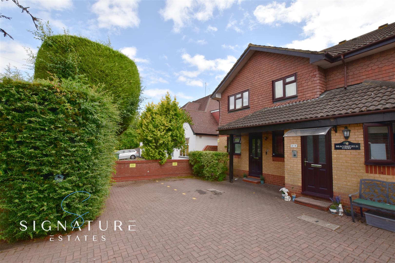 Beaconsfield Court, Watford, WD25