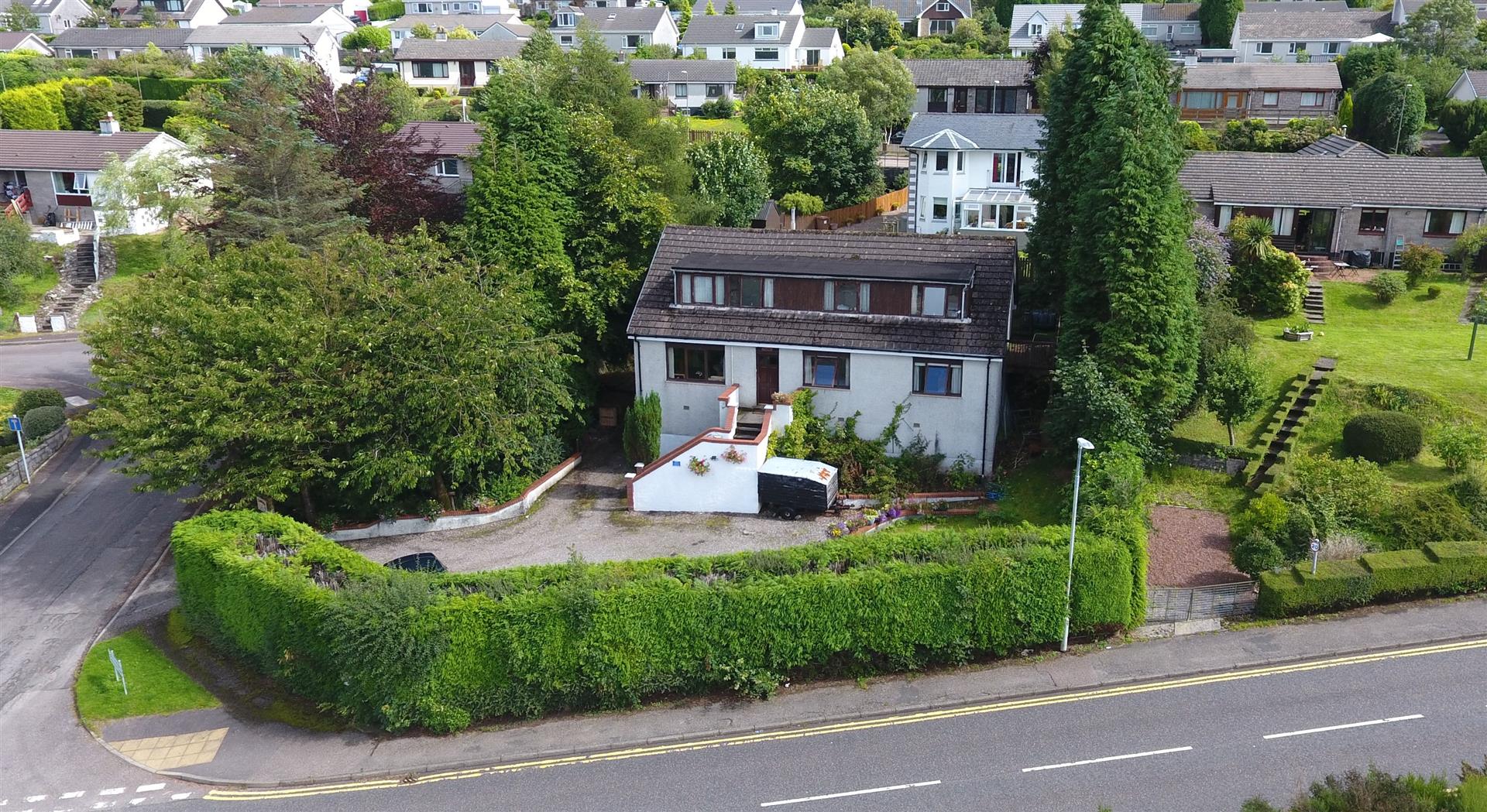 Caithness Place, Fort William, PH33