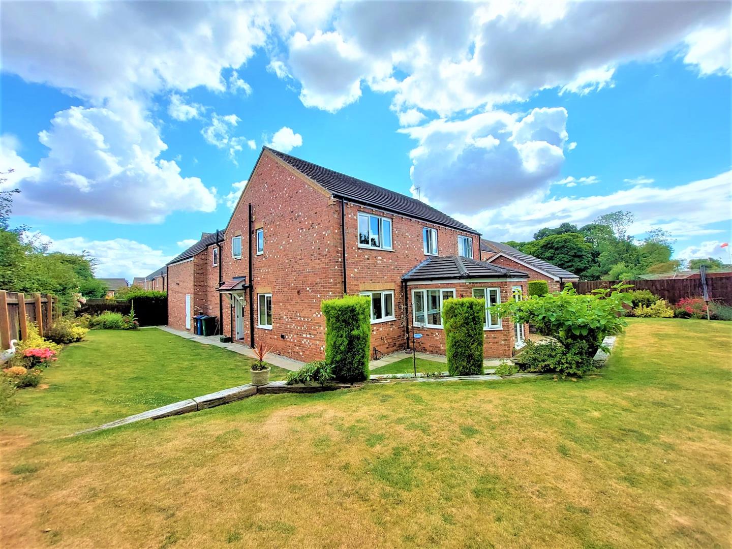 Property in Farrants Way, Hornsea, HU18