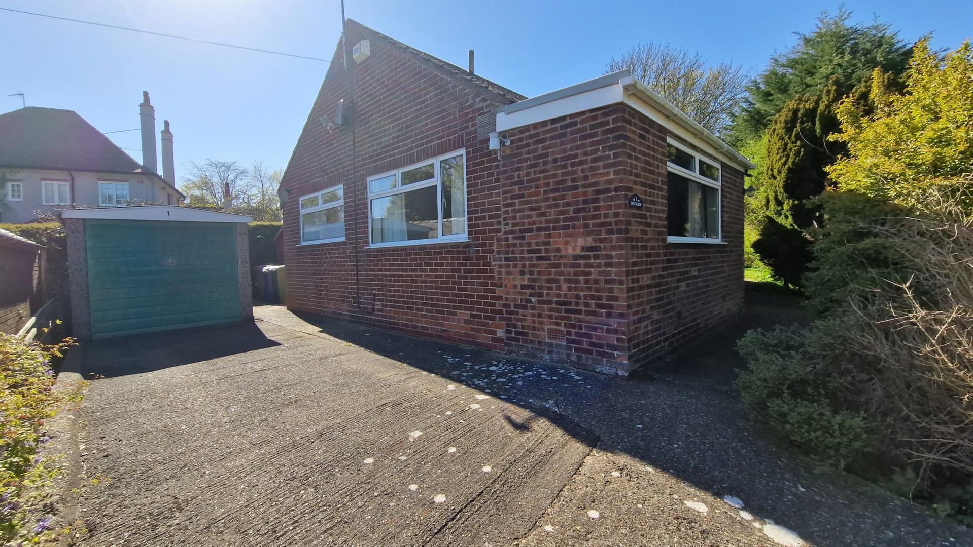 Property in Ashcourt Drive, Hornsea, HU18