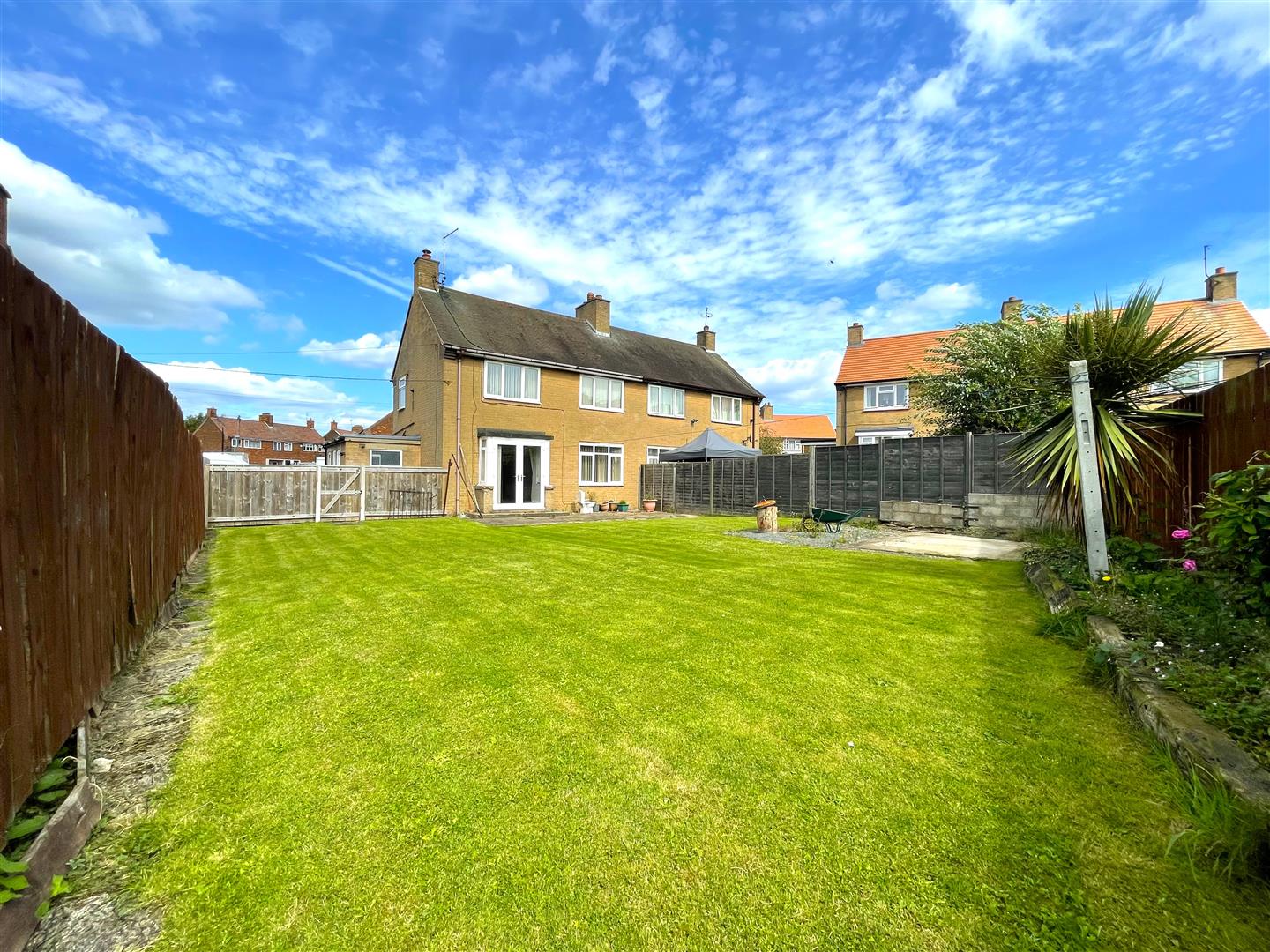 Property in Whimbrel Avenue, Hornsea, HU18