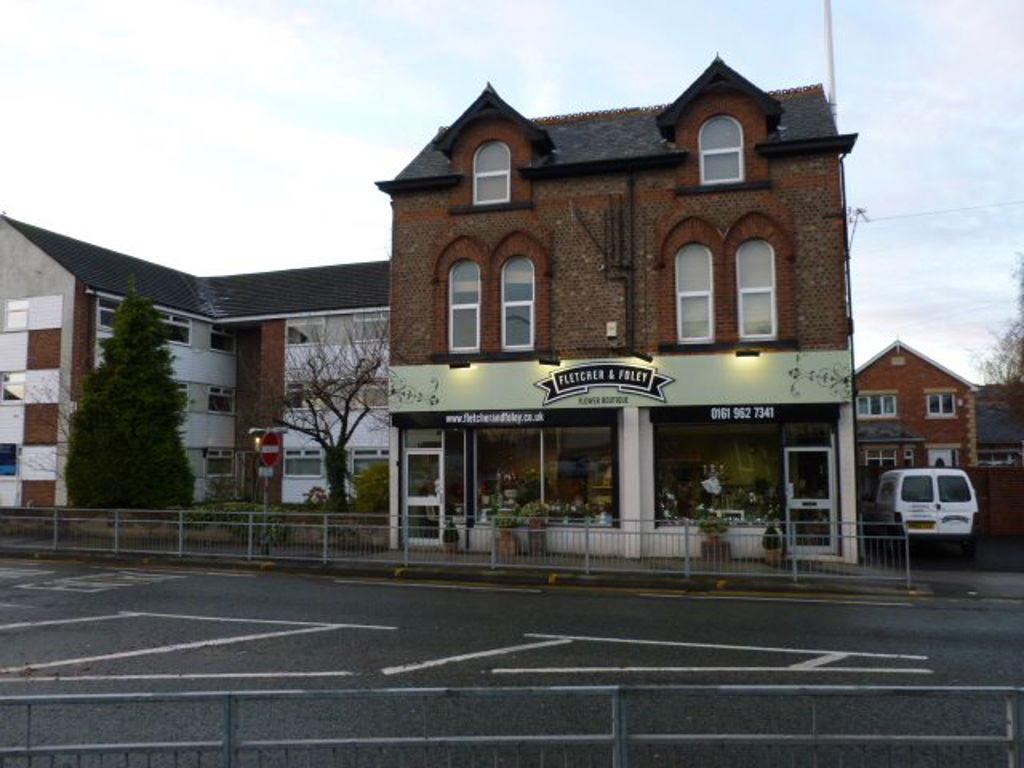 Old Hall Road, Cheshire, M33