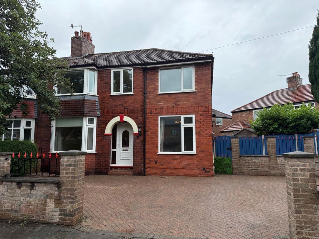 Brook Avenue, Timperley, WA15