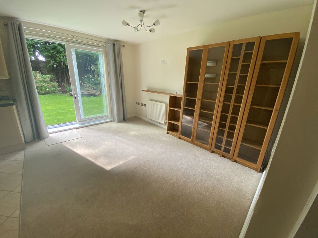 Romana Square, Timperley, WA14
