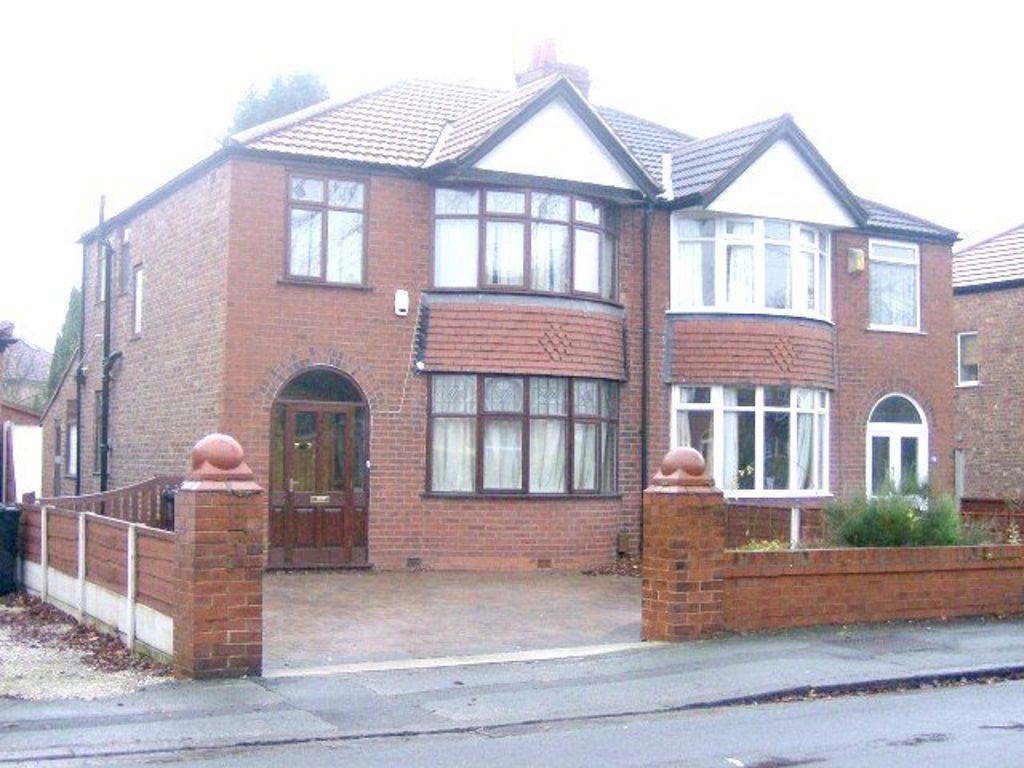 Walton Road, Sale, M33