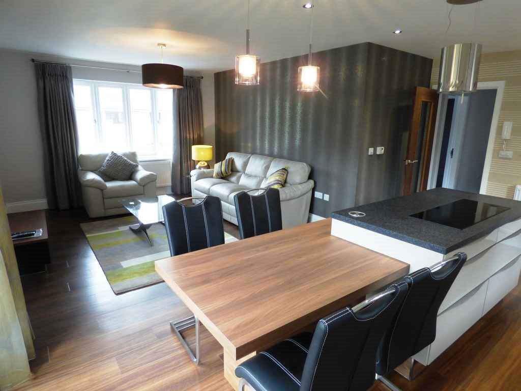 The Avenue, Alderley Edge, SK9