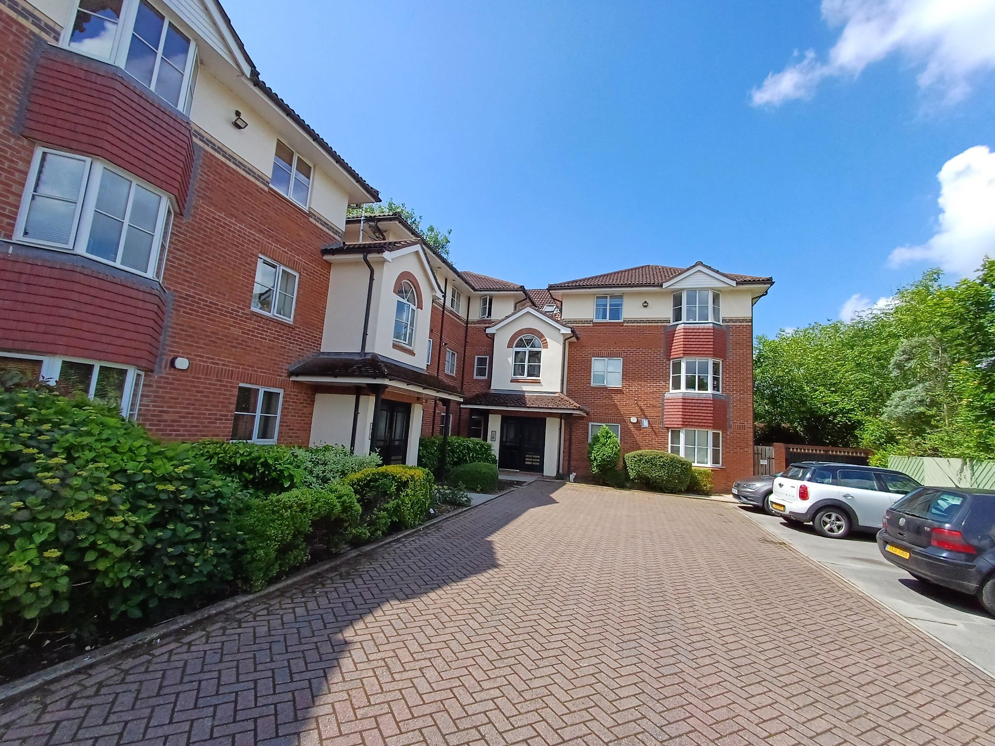 Chamberlain Drive, Wilmslow, SK9