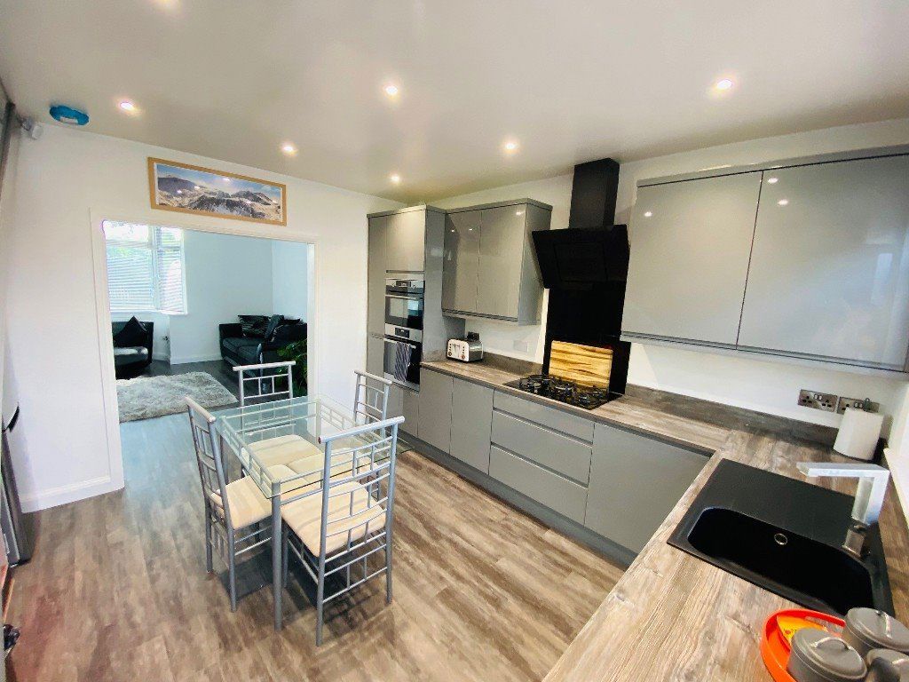 Laburnum Road, Macclesfield, SK11