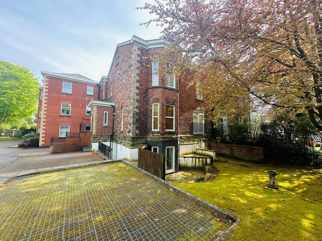 Prestbury Road, Macclesfield, SK10