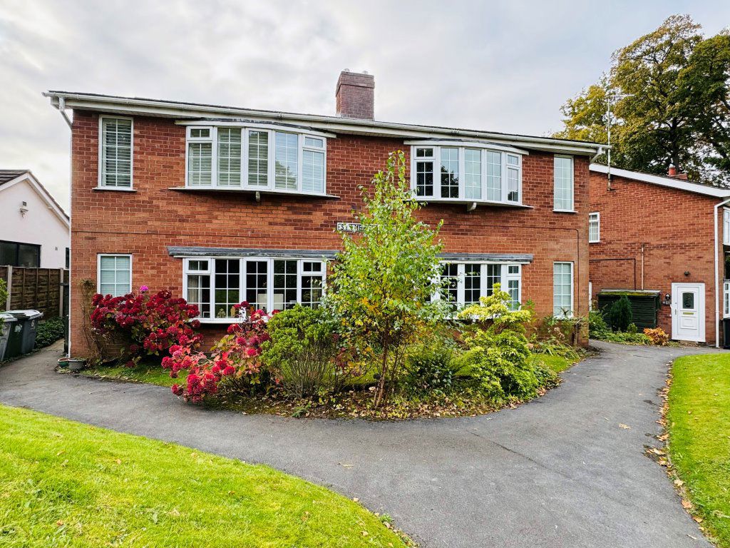 St Mawes Court, Macclesfield, SK10