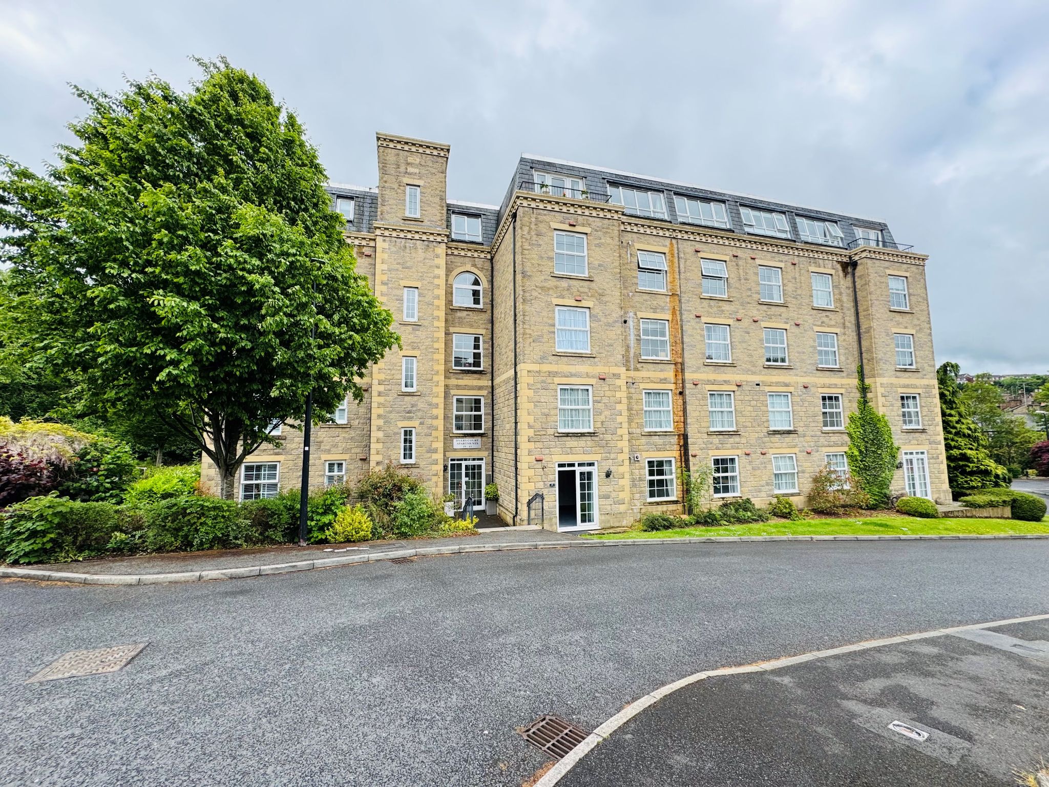 Dyers Court, Macclesfield, SK10