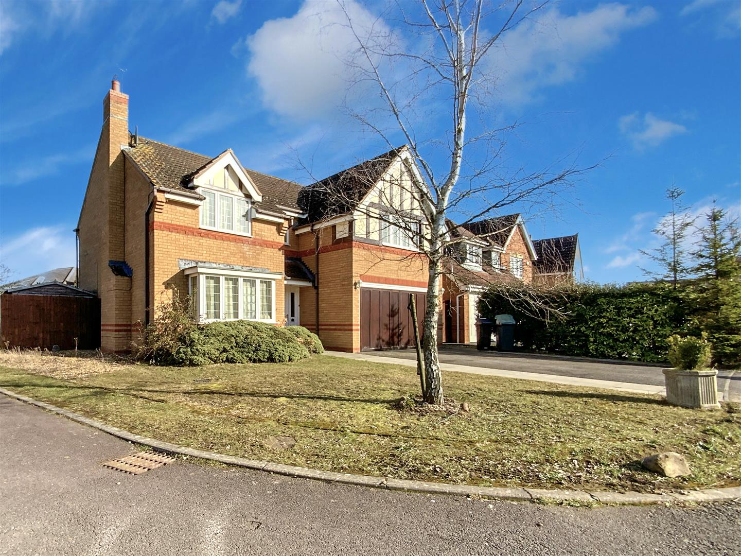 Property in Comfrey Close, Rushden, Northamptonshire, NN10 0GL