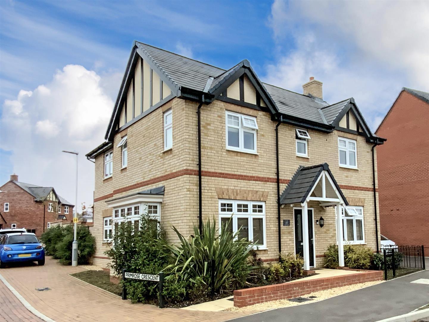 Property in Poppy Drive, Ampthill, Bedford, MK45 2AW