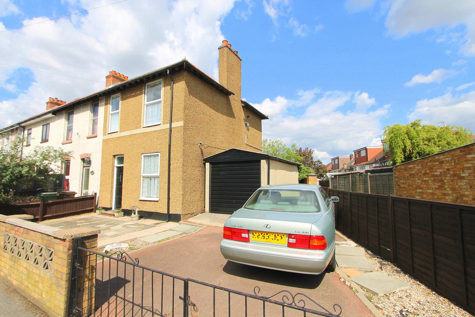 Property in Green Wrythe Lane, Carshalton, SM5