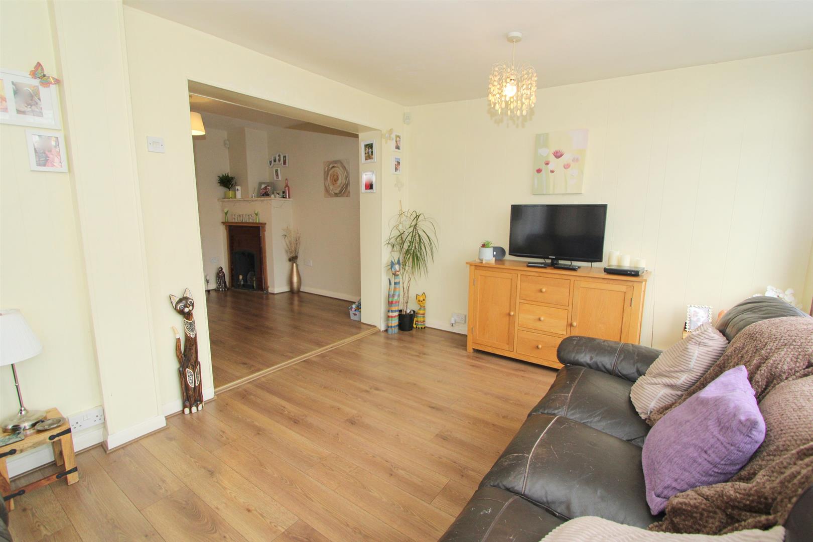Property in Green Wrythe Lane, Carshalton, SM5