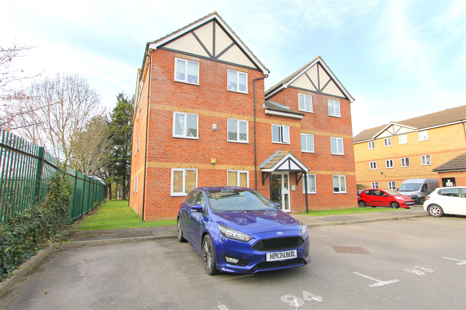 Property in Foxglove Way, Wallington, SM6