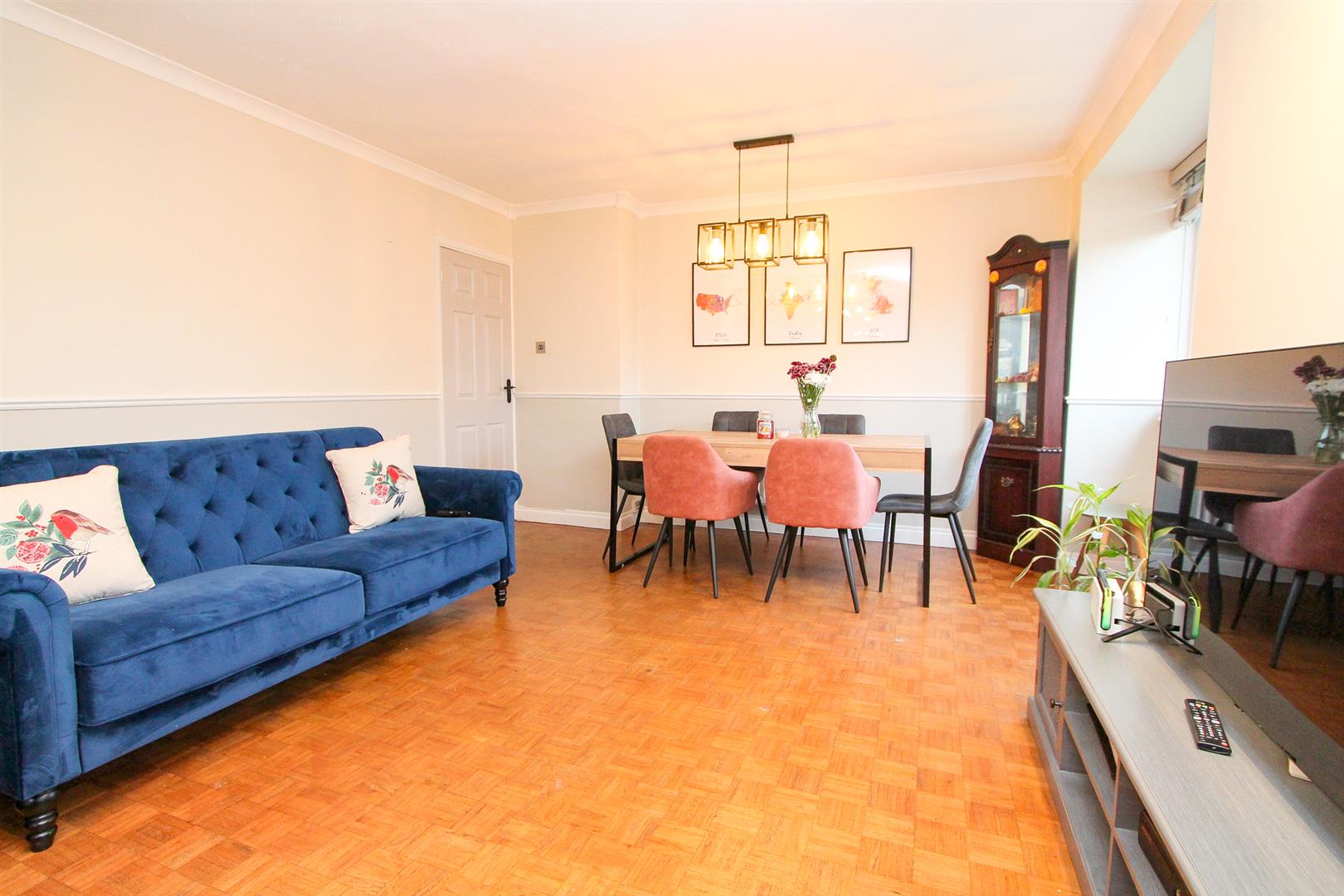 Property in Eaton Road, South Sutton, SM2