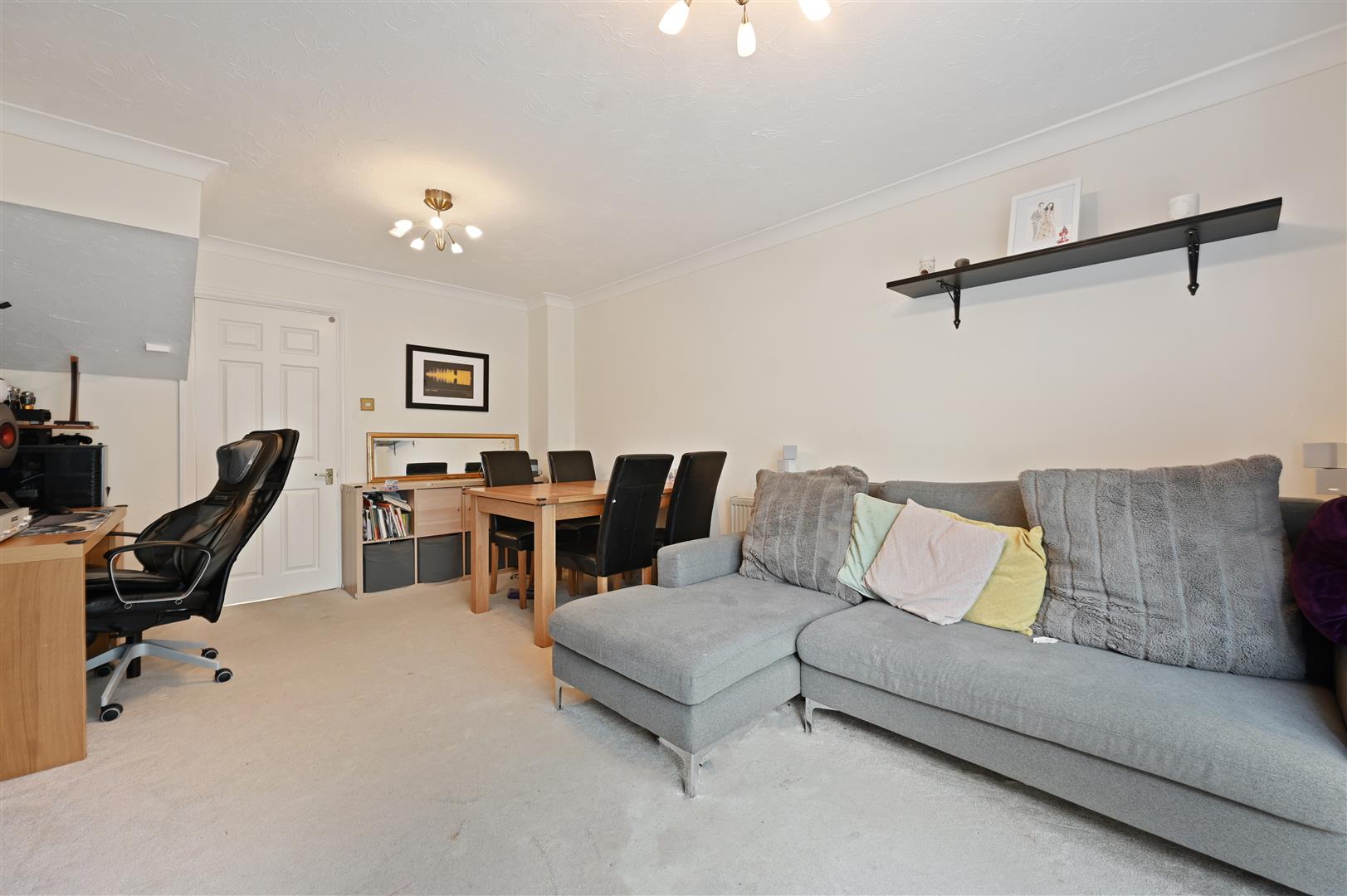 Property in Alpine View, Carshalton, SM5