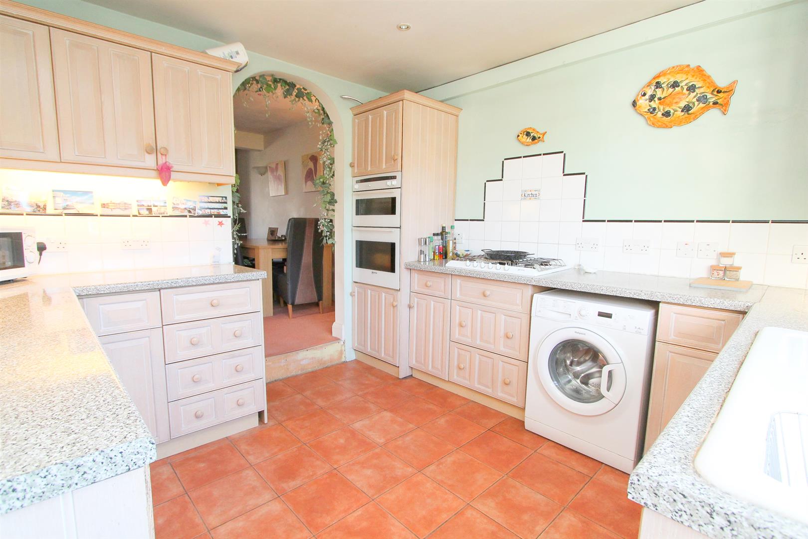 Property in Walton Avenue, Sutton, SM3