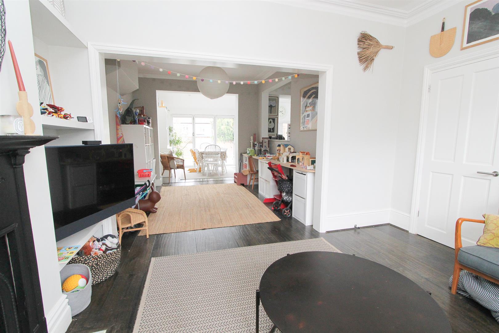 Property in Gordon Road, Carshalton Beeches, SM5