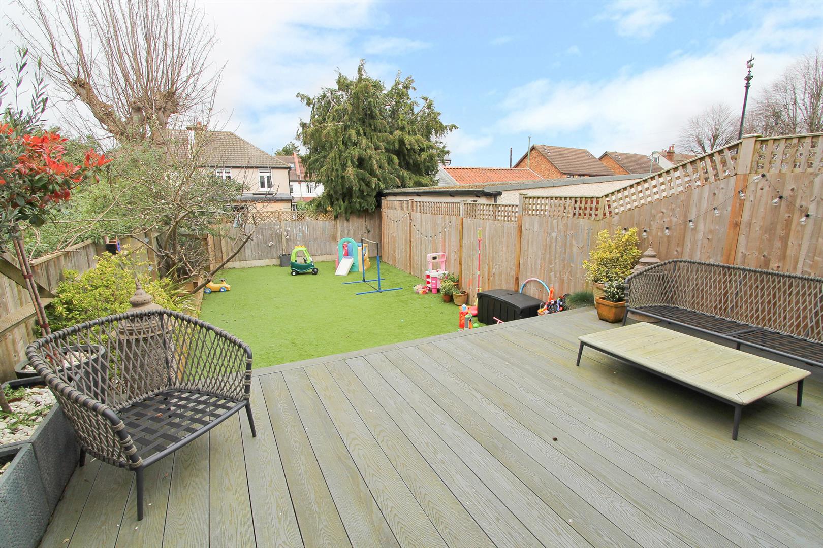 Property in Gordon Road, Carshalton Beeches, SM5