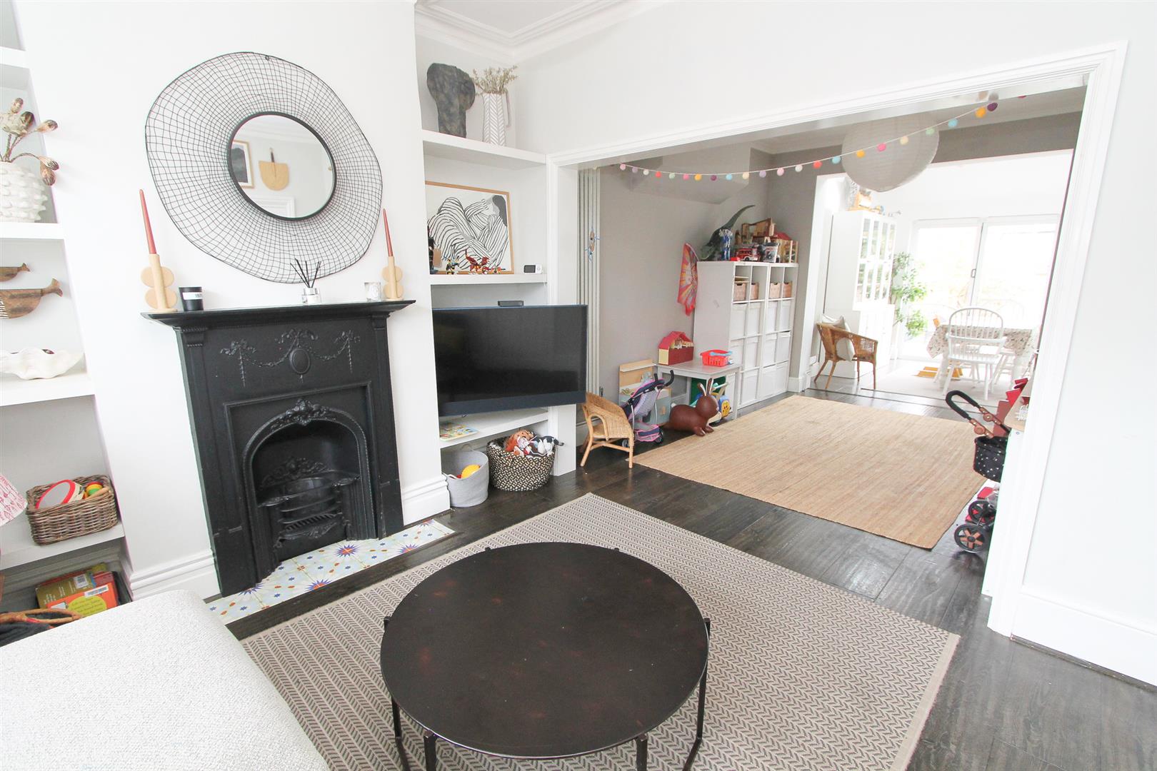 Property in Gordon Road, Carshalton Beeches, SM5
