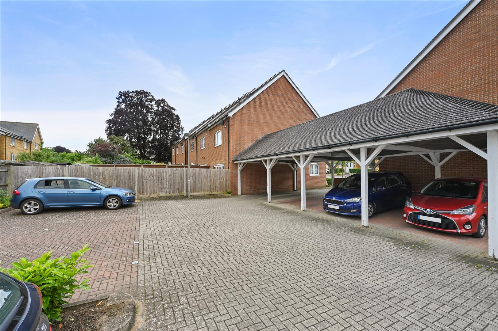 Property in Damson Way, Carshalton, SM5