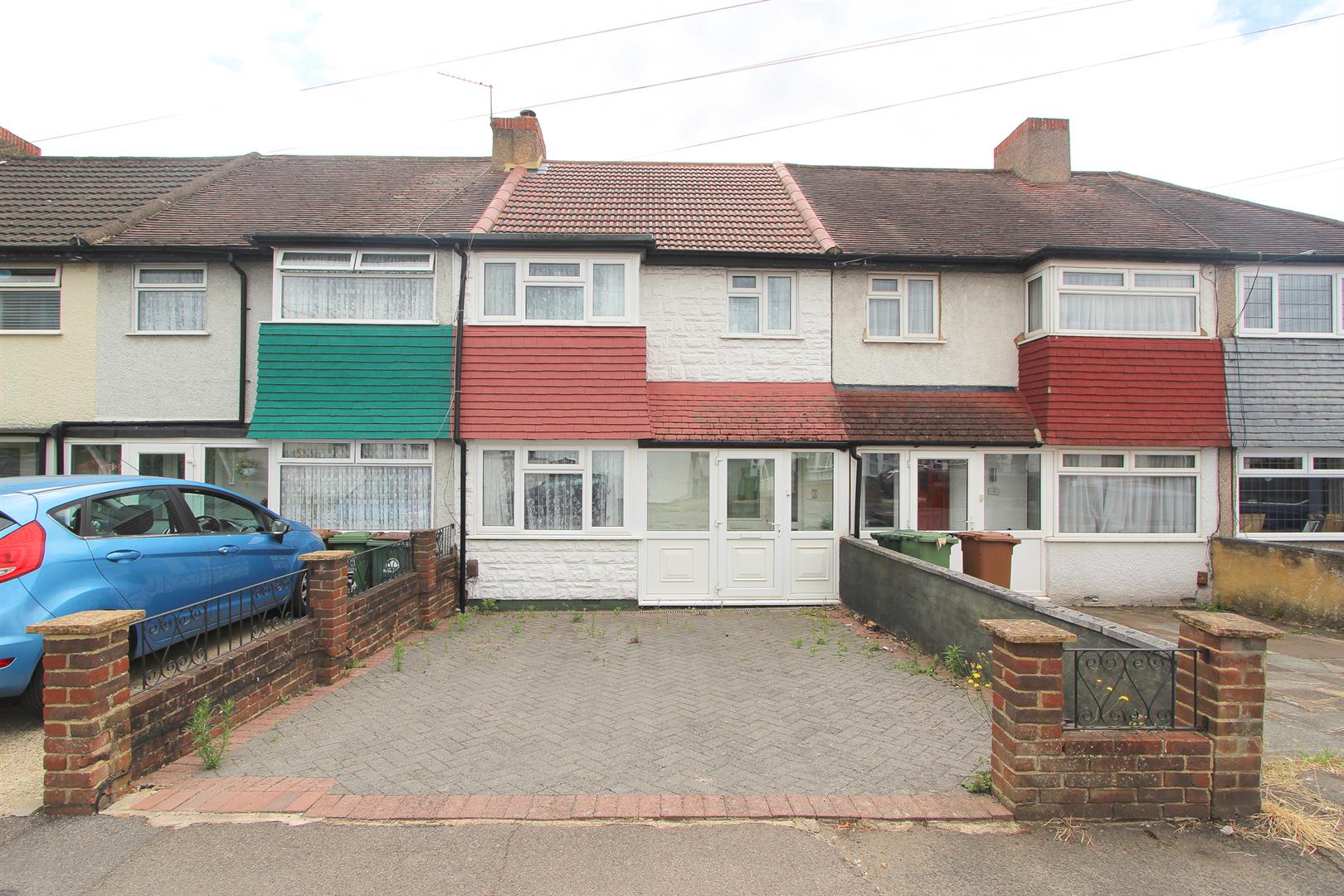 Farmington Avenue, Sutton, SM1