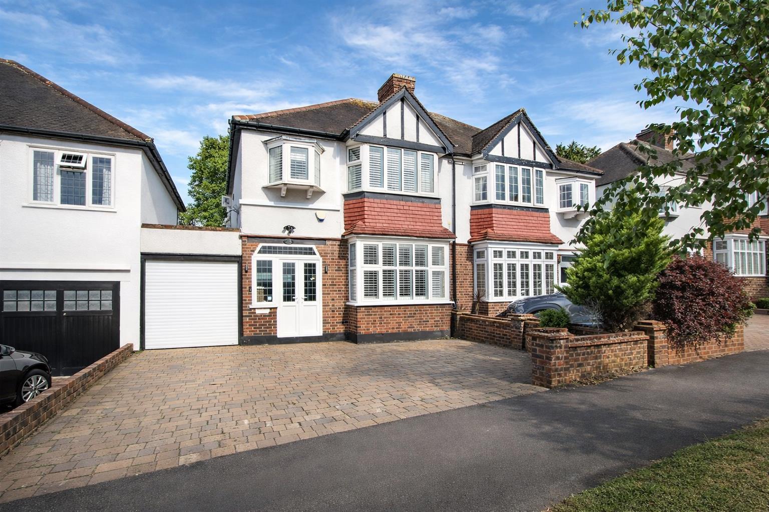 Anglesey Court Road, Carshalton, SM5