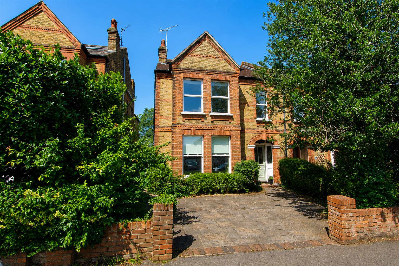 Onslow Gardens, Wallington, SM6