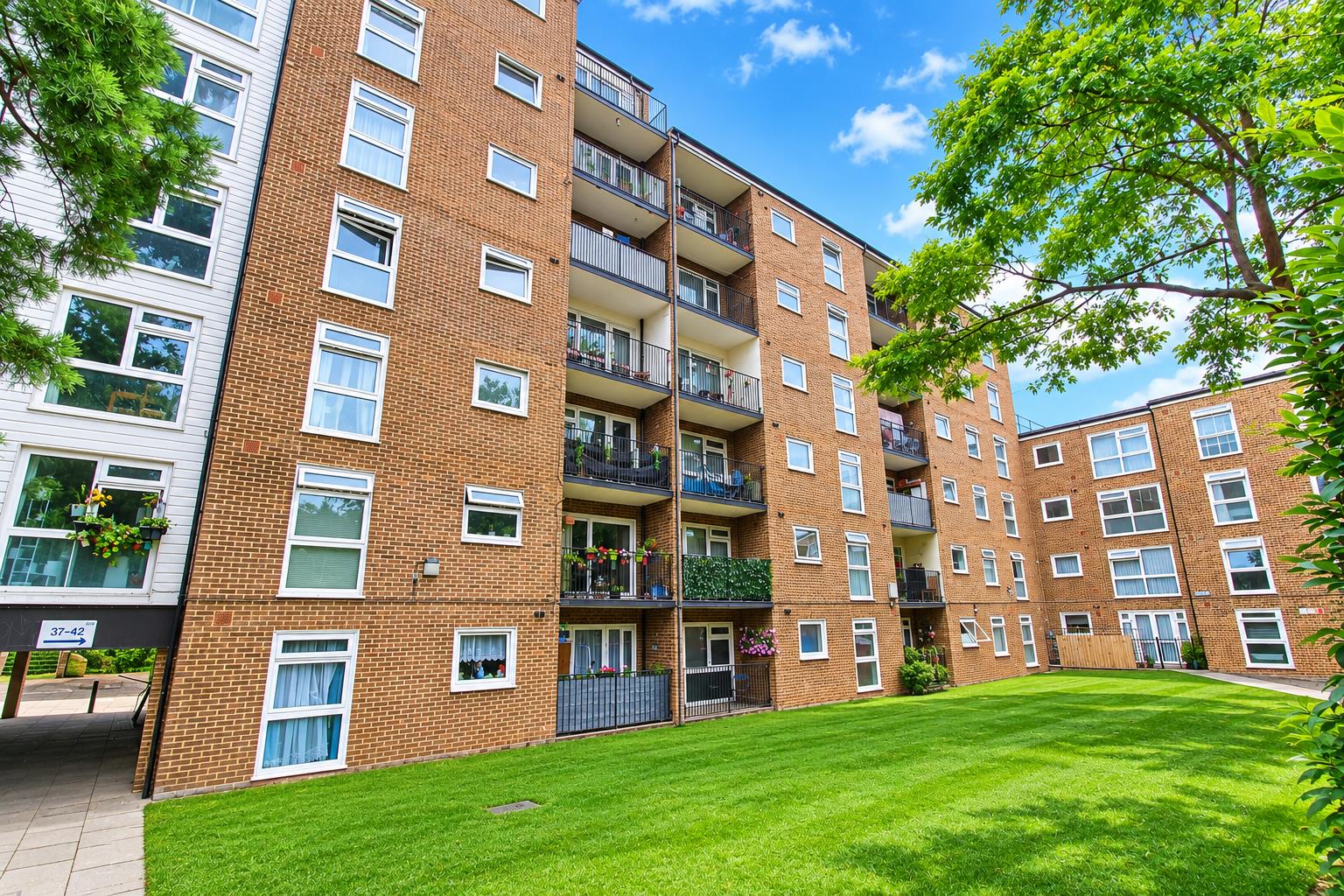 Westmoreland Drive, Sutton, SM2