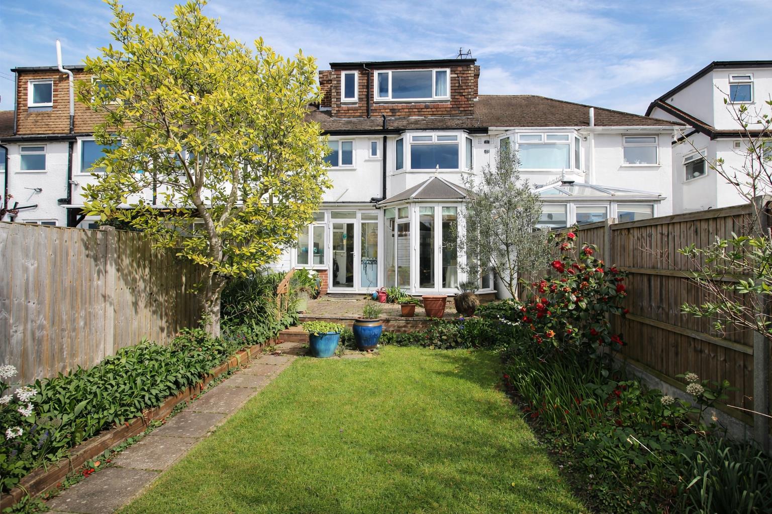 Seymour Avenue, Morden, SM4