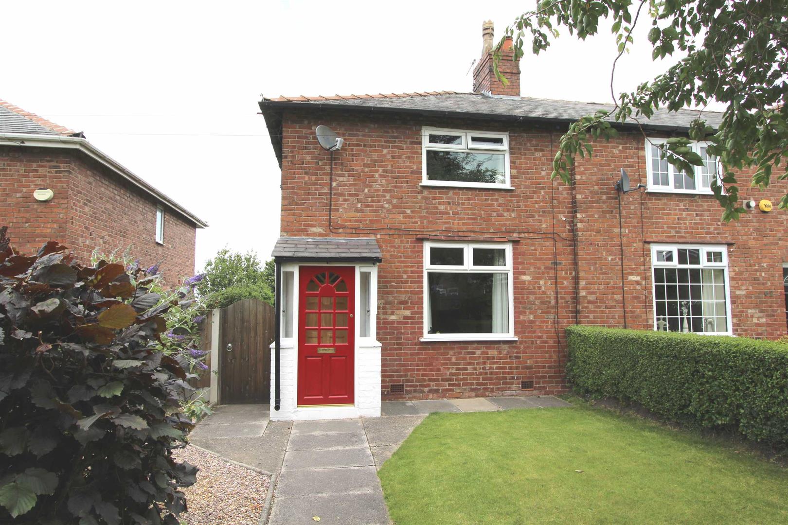 Property in Booths Hill Road, Lymm, WA13 0EP