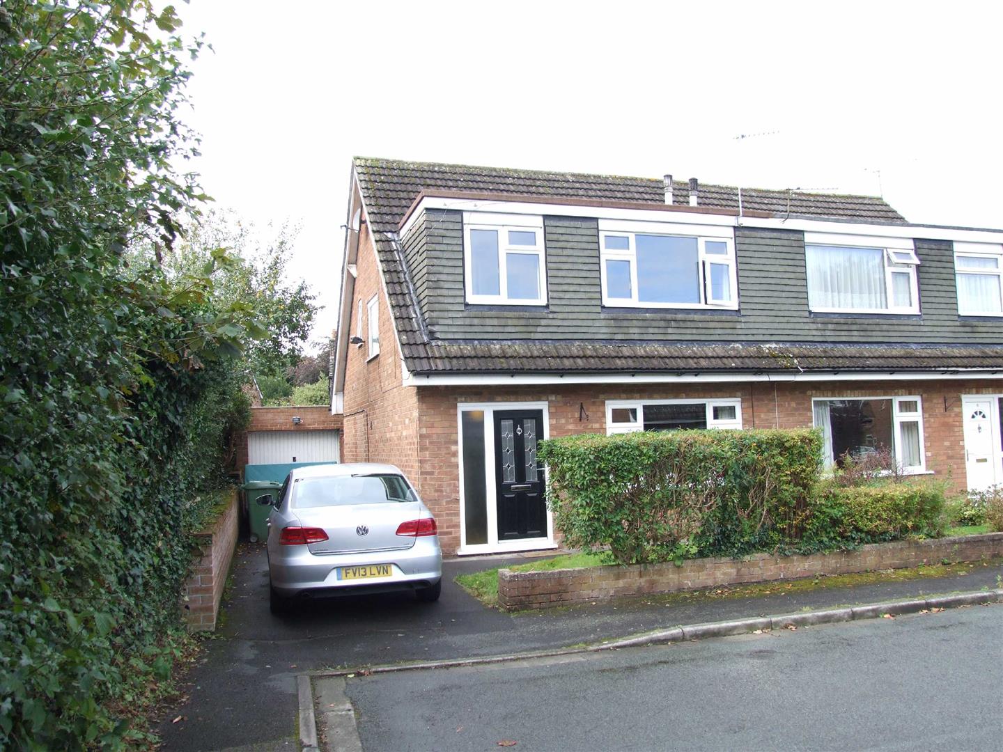 Property in Brookside Avenue, Lymm, Lymm, Cheshire, WA13 9BL