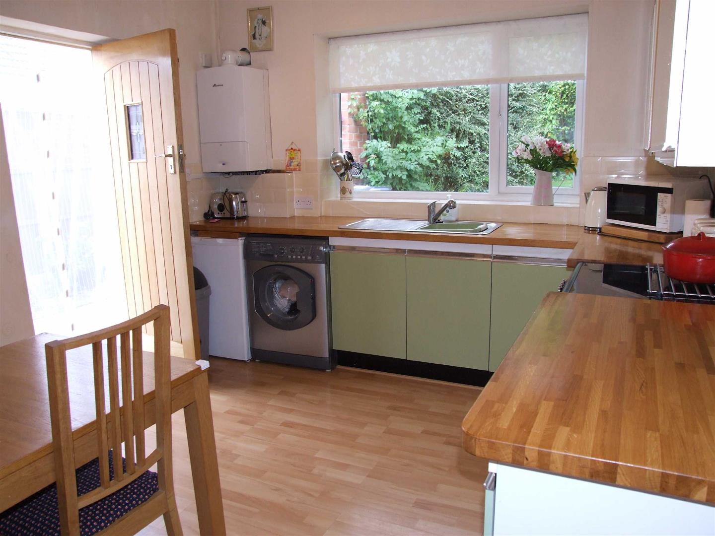 Property in Statham Avenue, Lymm, WA13 9NH