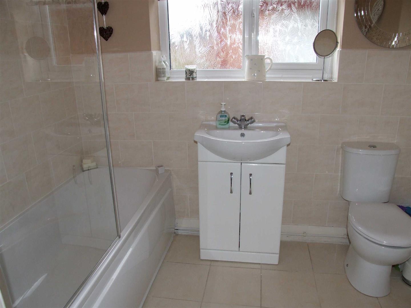 Property in Statham Avenue, Lymm, WA13 9NH