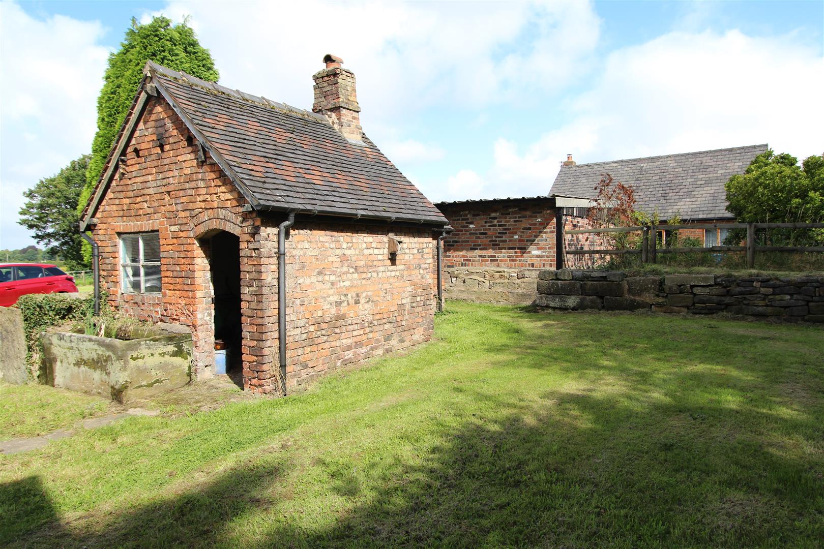 Property in Bent Lane, Warburton, Lymm, Cheshire, WA13 9TQ