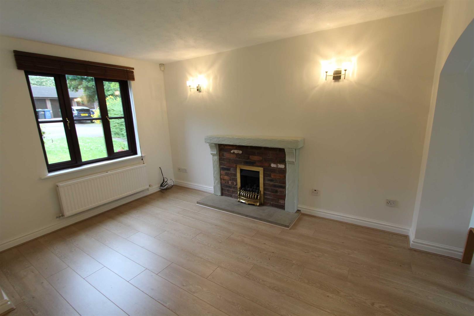 Property in Ridgway Gardens, Lymm, Cheshire, WA13 0HQ