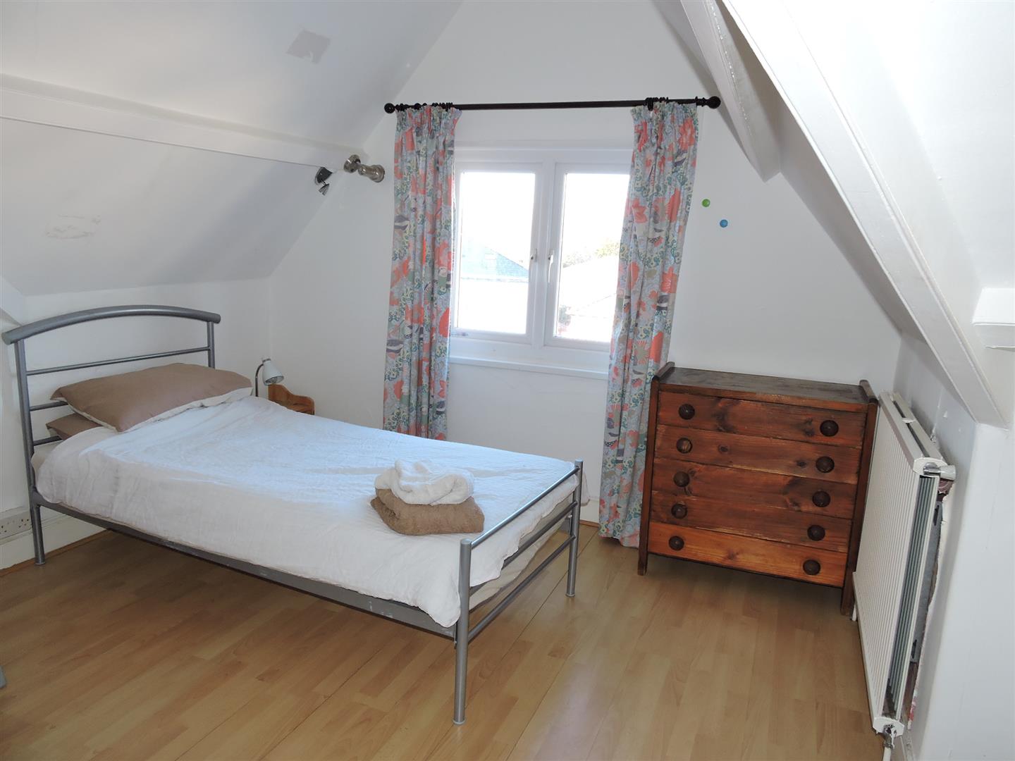 Queens Terrace, Totnes, TQ9