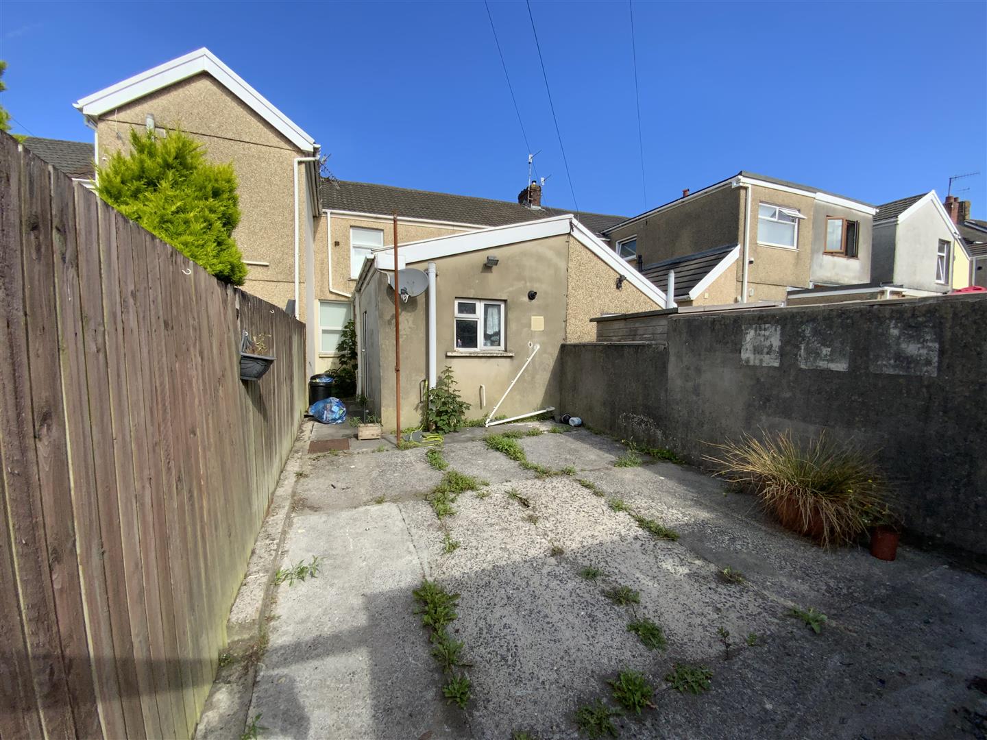 Property in Felinfoel Road, Llanelli, Carmarthenshire, SA15 3JG