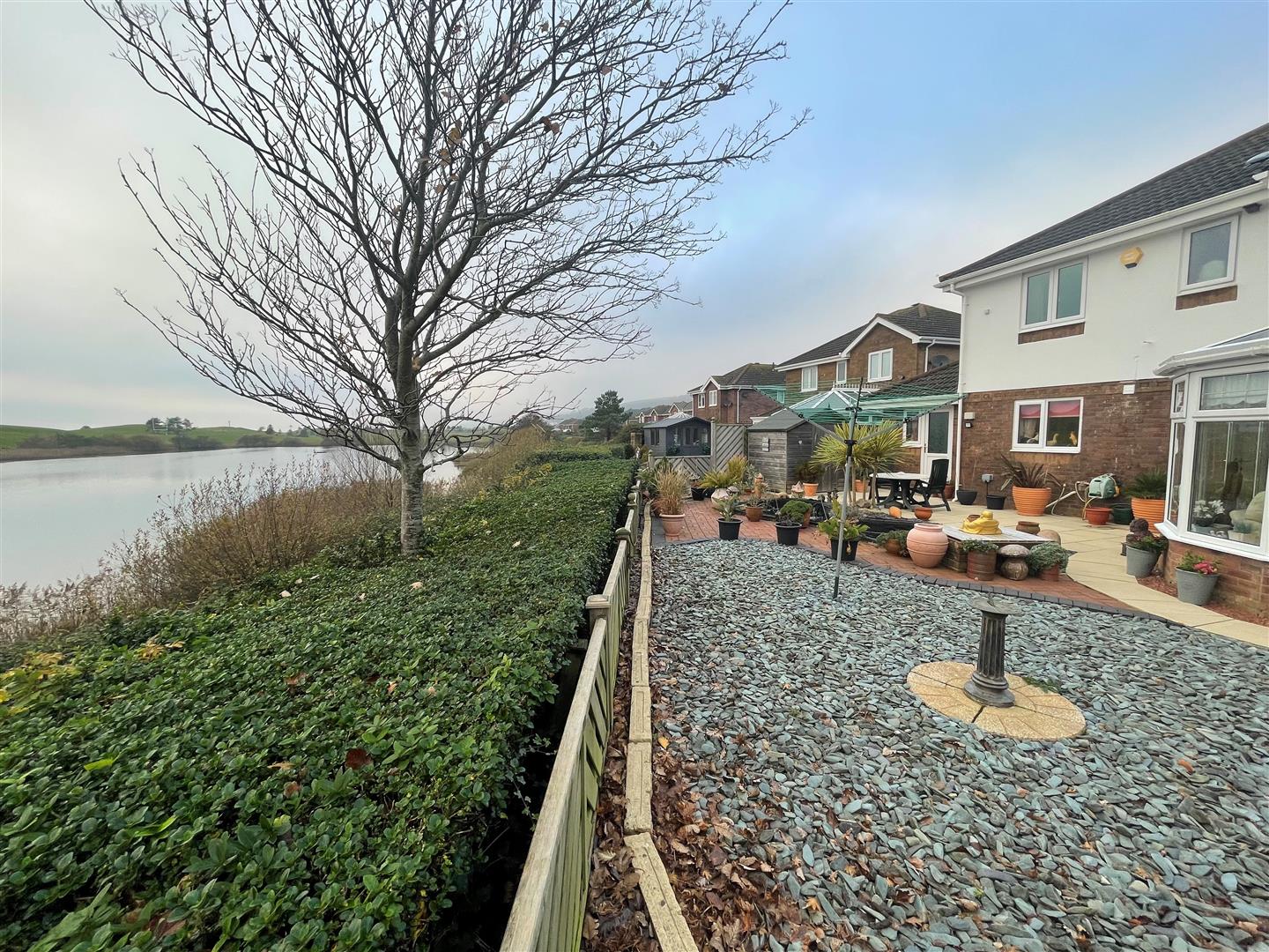 Property in Curlew Close, Sandy Water Park, Llanelli, Carmarthenshire