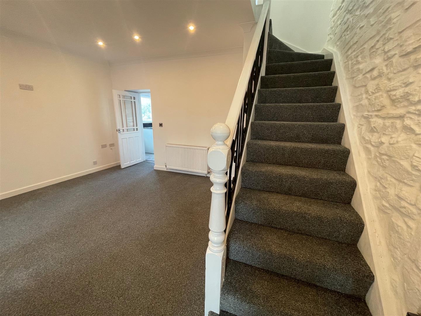 Property in Heol Llanelli, Trimsaran, Kidwelly, Carmarthenshire, SA17 4AG